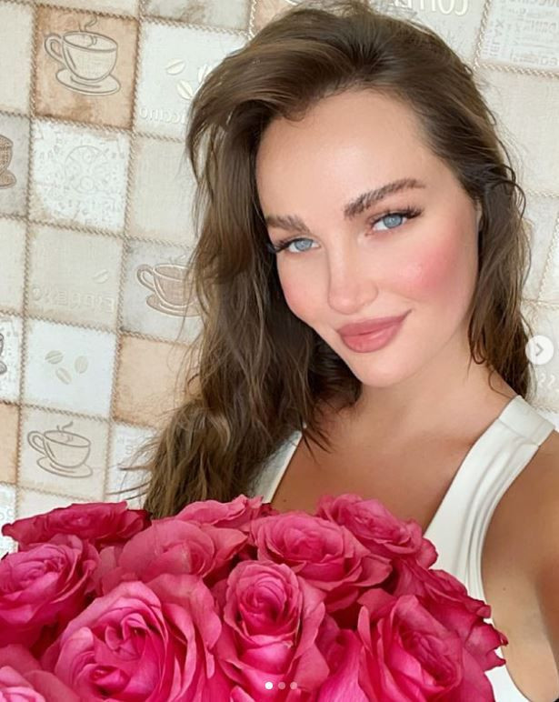 Miss Ukrayna güzeli Anastasiia Lenna Instagram'da silah kuşanıp Rusya'ya gözdağı verdi - Resim: 1