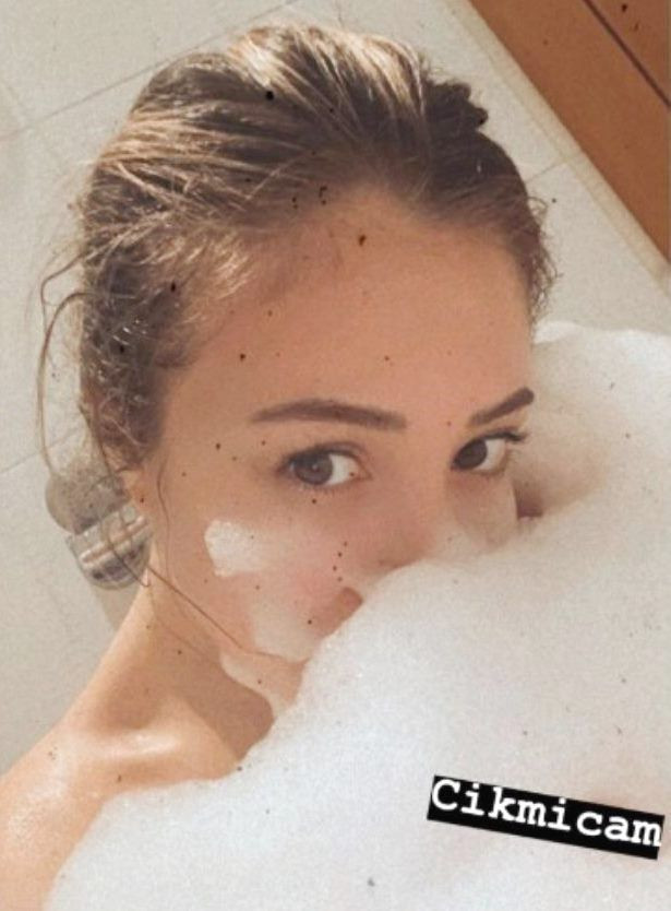 Karantinada olan Yasmin Erbil'den küvet pozu - Resim: 4