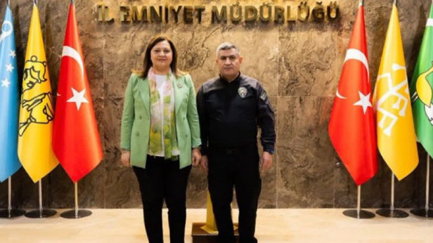 CHP'nin 3 belediye başkanı Esenyurt eylemine katılmadı - Resim: 0