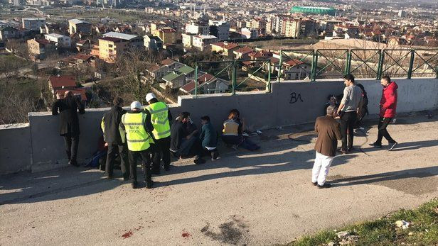 Uludağ yolunda tur otobüsü devrildi! Yaralılar var - Resim: 1