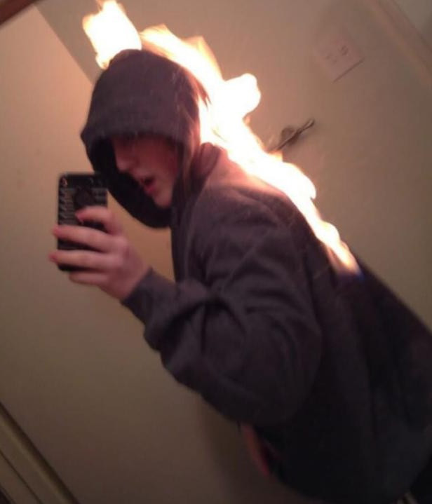 Fotoğraf çekiliyordu arkasında olan tehlikeye bakın - Resim: 2