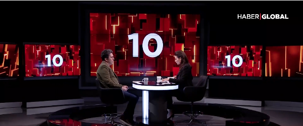 Jülide Ateş'in 40 programında Emre Kınay'dan ilginç 'soyunma' sorusu cevabı - Resim: 4