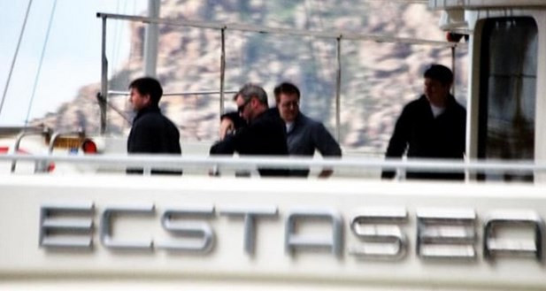 Geçerken uğradı, servet bıraktı - Resim: 4