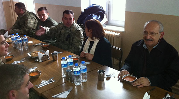 Kılıçdaroğlu Mehmetçikle sınırda bayramlaştı! - Resim: 3