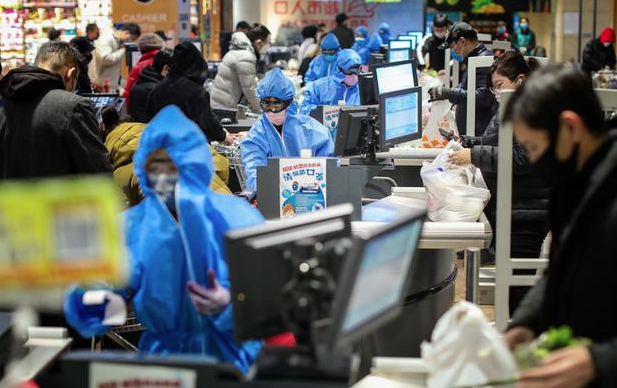 Koronavirüs ölüm saçıyor! Vaka sayısı 1 milyon 700 bine yükseldi - Resim: 1