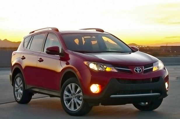Toyota RAV4 yeni haliyle çok şık - Resim: 3