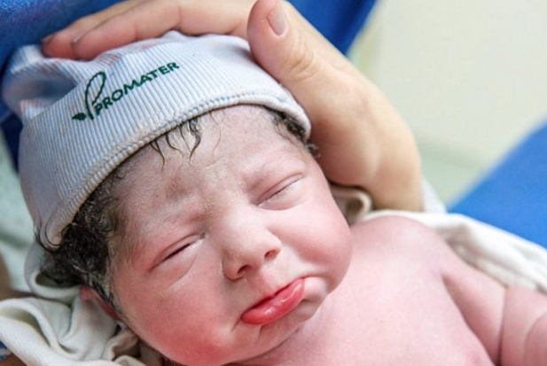 Birbirinden garip doğum anı fotoğraflarına çok şaşıracaksınız - Resim: 4