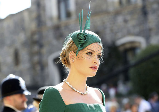 Ailesinden sonra bir darbe daha! Hadise’ye kraliyet golü - Resim: 4