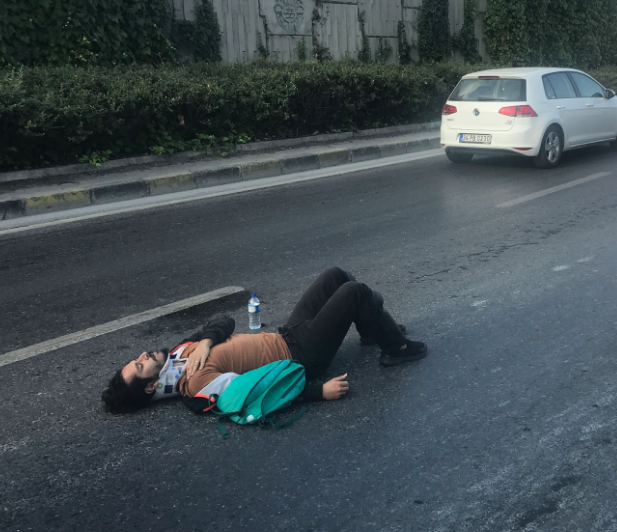 Genç oyuncu ve eşi ölümden döndü: Ne olur beni de yanına götürün - Resim: 1