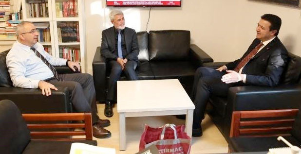 Saadet Partisi genel başkan adayı Arıkan'ın Cumuhuriyet gazetesi ziyareti Akit'i kızdırdı - Resim: 0