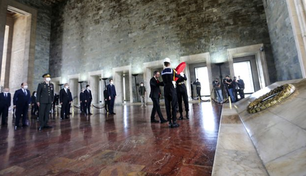 19 Mayıs kutlamaları Anıtkabir’de başladı! 101. yıl coşkusu - Resim: 3