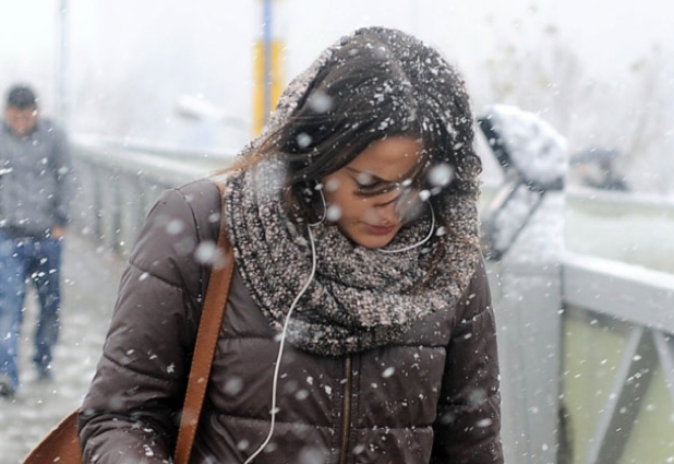 Kar İstanbulluları perişan etti! - Resim: 1