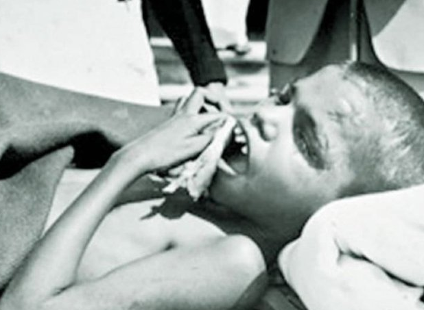 Maymun çocuk görenleri şok etti - Resim: 1