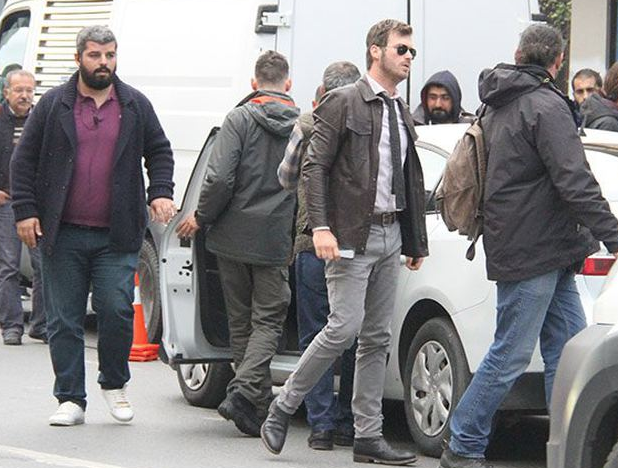 Çarpışma'nın setinde olay çıktı! Kıvanç Tatlıtuğ'a tepki - Resim: 1