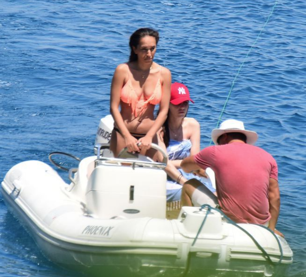 Çağatay Ulusoy'un teknesindeki gizemli misafir - Resim: 3