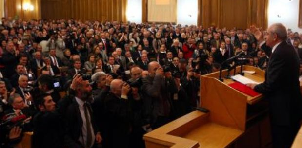 CHP grubu ayakta - Resim: 3