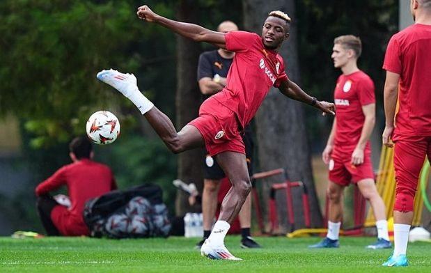 Osimhen'in sahalardan uzak kalacağı süreyi açıkladılar! - Resim: 1