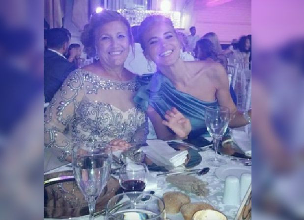 Burcu Esmersoy babası kimdir hortumla dövdü itirafı olay oldu - Resim: 2