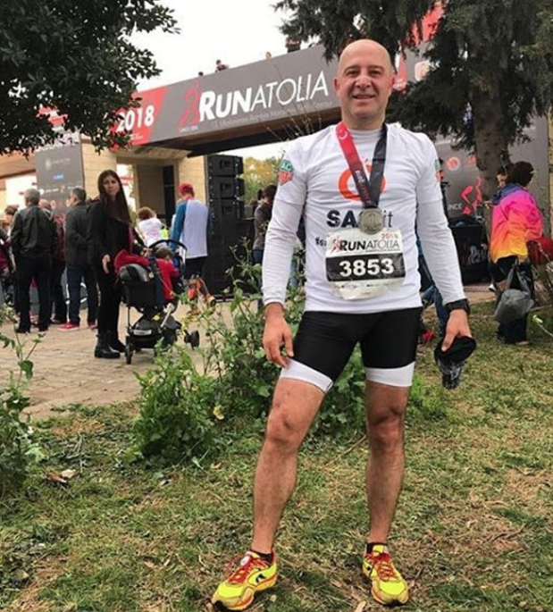 Hatay'da minibüsçü terörü! Sporcuyu önce sıkıştırdı, sonra kafasından bıçakladı - Resim: 0