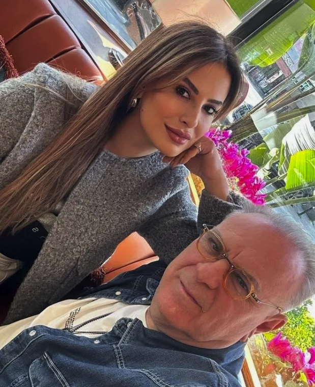 Burak Sergen'i görenler tanıyamadı! Kendinden 26 yaş küçük eşiyle verdiği poz olay oldu - Resim: 0