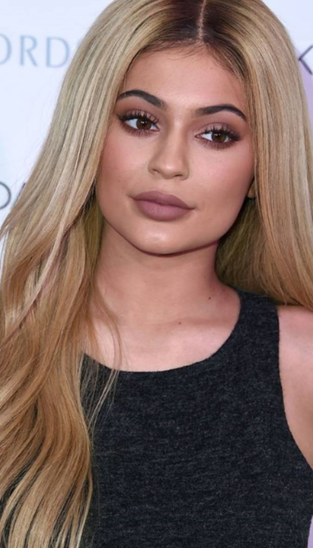 Saçlarında değişikliği seven ünlüler - Resim: 3