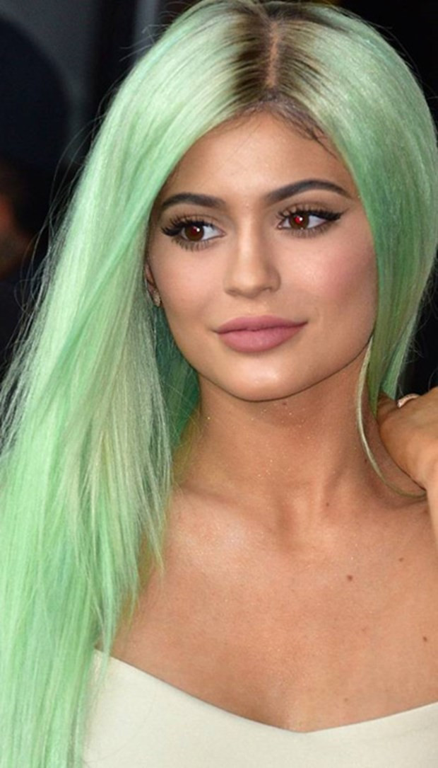 Saçlarında değişikliği seven ünlüler - Resim: 4