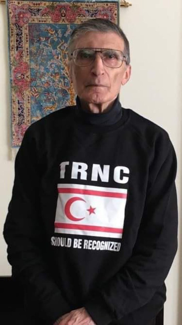 Prof. Dr. Aziz Sancar, 'KKTC Tanınmalı' tişörtünü giydi - Resim: 0