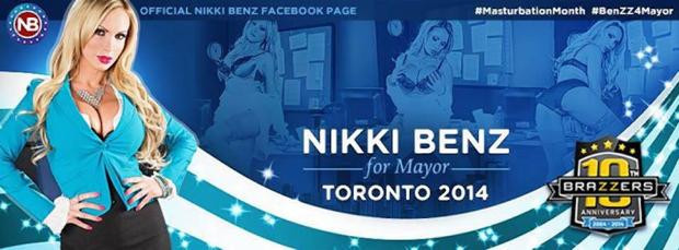 Ünlü yıldız belediye başkanlığına soyundu - Resim: 2