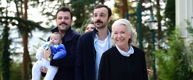 İstanbullu Gelin dizisinde Neşeli Günler rüzgarı - Resim: 3