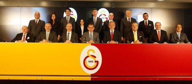 Galatasaray'da Dursun Özbek ve yönetimi mazbatalarını aldı - Resim: 0
