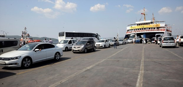 Dönüş trafiği erken başladı yoğunluk artıyor - Resim: 4