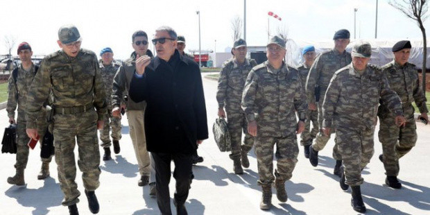 Bakan Hulusi Akar'dan Fırat'ın doğusuyla ilgili kritik çıkış! - Resim: 0