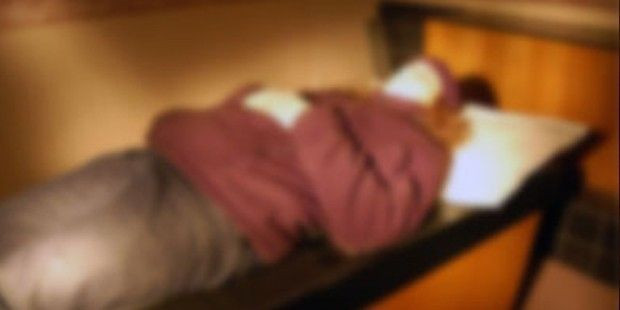 Annesinin cesediyle 3 yıl yaşadı! Çocuğuna travma yaşattı - Resim: 4