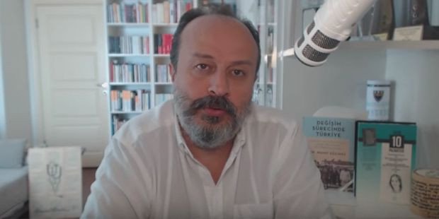 'Tükürürüm' deyip demediğini bırakmadı! Vedat Milor Ünsal Ünlü birbirine girdi: Özür dilenmesi gerekiyor - Resim: 3