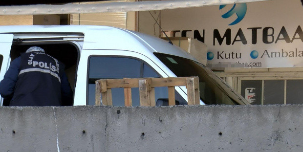 Zeytinburnu'nda makineye kapılan işçi hayatını kaybetti - Resim: 0