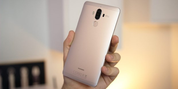 iPhone'u tahtından eden telefon - Resim: 2