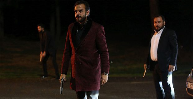 Çukur Vartolu'nun dövmesi olay oldu anlamı sosyal ne? - Resim: 1