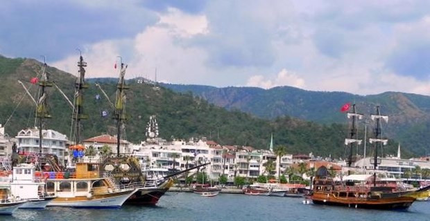 Marmaris'te 'Korsan tekne' kavgası - Resim: 3