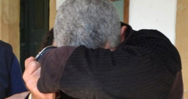 Sapık ev sahibi kiracısına tecavüz edecekti - Resim: 0