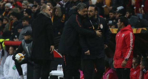 Hasan Şaş Benfica kulübesiyle tartıştı - Resim: 1