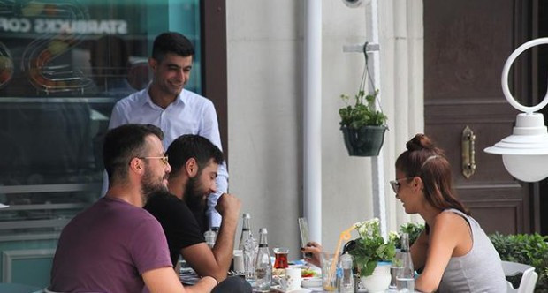 İrem Derici ile ilişkileri bitmişti Lider Şahin fena yakalandı - Resim: 2