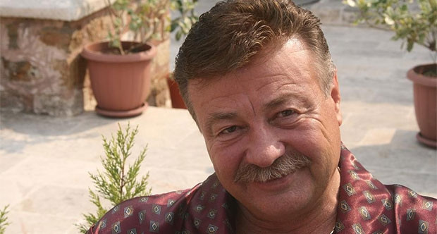 Nuri Alço, Mevlana'yı canlandıracak - Resim: 1