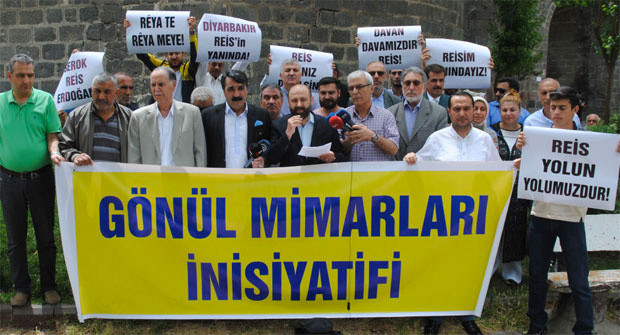 Diyarbakır’a gidecek olan Ahmet Davutoğlu’na AK Parti cephesinden tepki - Resim: 0