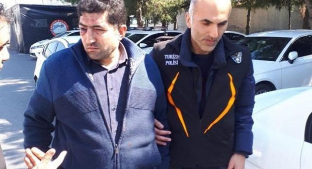 Senegalli turiste hakaret eden taksiciyi meslektaşları dövdü - Resim: 0