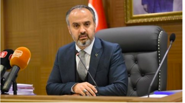 Alinur Aktaş aslen nereli eşi Sevinç Aktaş ve çocukları kimdir - Resim: 0