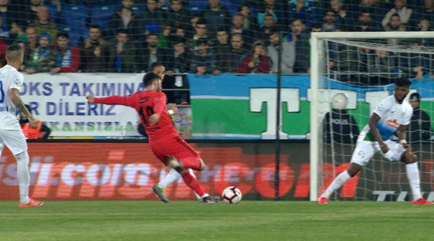 Çaykur Rizespor Beşiktaş maçı golleri ve geniş özeti - Resim: 2
