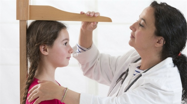 Çocukların büyümesinde duraklama ve boy kısalığı hakkında uyarılar - Resim: 0