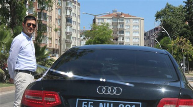 Bafra Belediyesi Başkan Yardımcısı Şaban Hüryaşar kapısını açmayan şoförü görevden aldı - Resim: 0