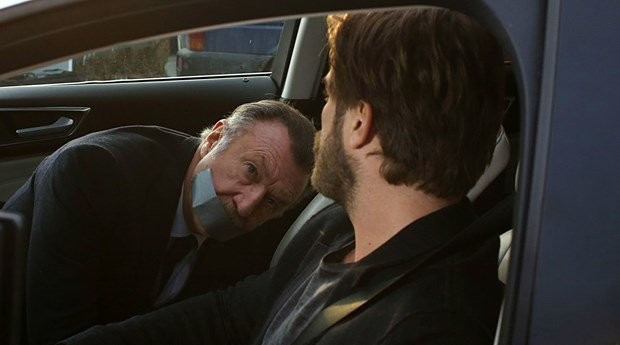 Cesur ve Güzel'in Tahsin Korludağ'ı evli Tamer Levent dudak dudağa! - Resim: 4