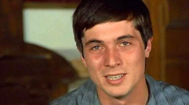 Hababam Sınıfı'nın Ahmet'iydi! Yeşilçam'ın masum yüzlü yakışıklısı Ahmet Sezerel'in son haline bakın.. - Resim: 1